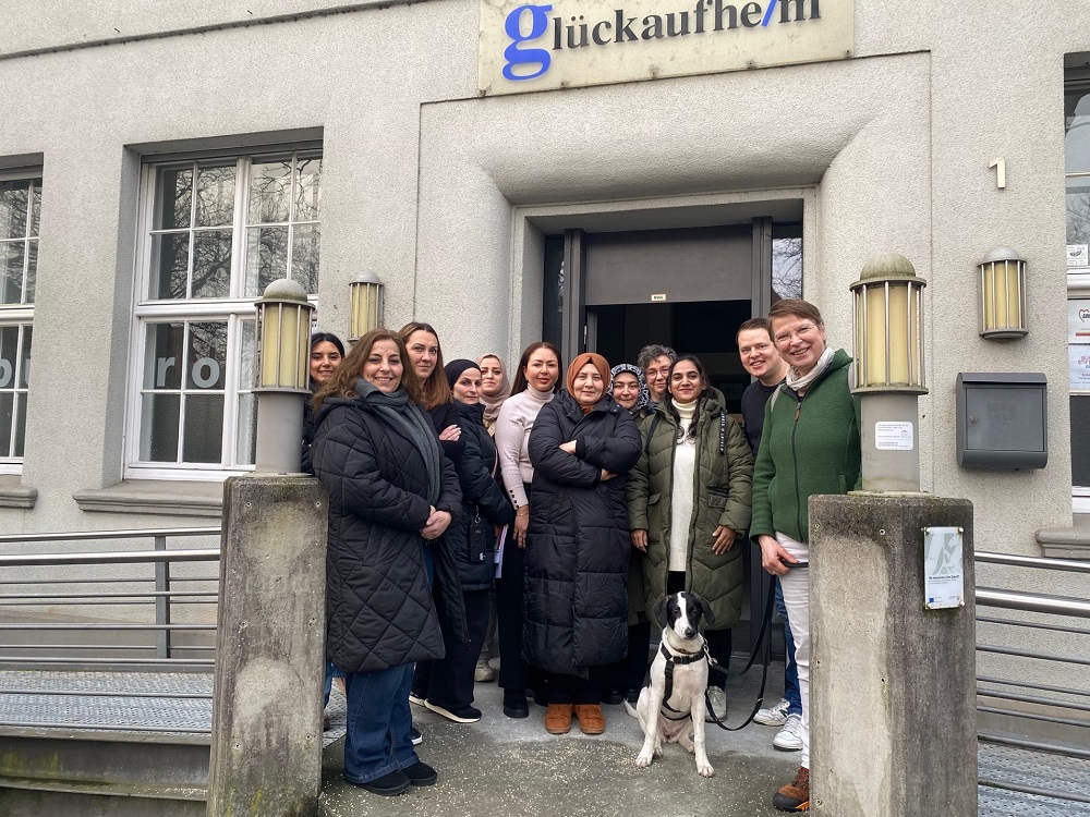 In zwei Gruppen und insgesamt mehr als 30 Teilnehmenden absolvierten Frauen mit Zuwanderungsgeschichte zuletzt den Kurs zur Nachbarschaftshelferin.