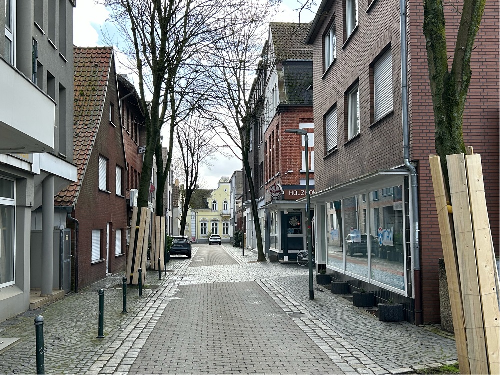 Erneuert wird das Straßenpflaster in der Straße Im Kühl.