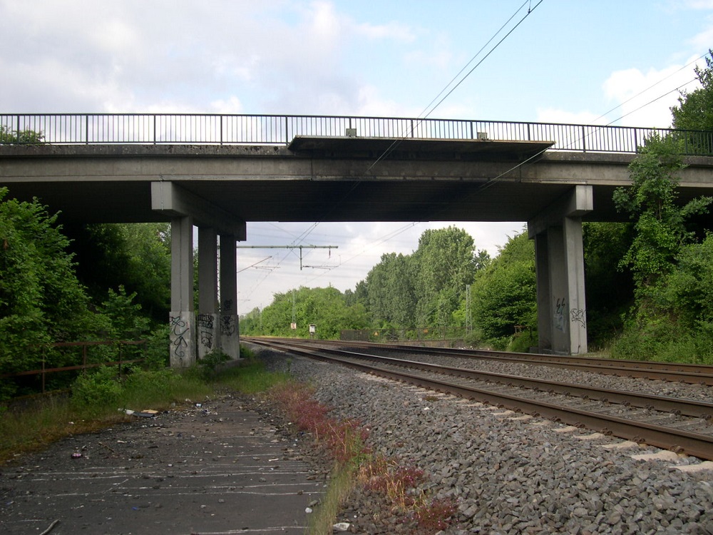 Foto: Die Eisenbahnbrücke im Morgenbruch wird ab 23. Juni umfassend saniert. 