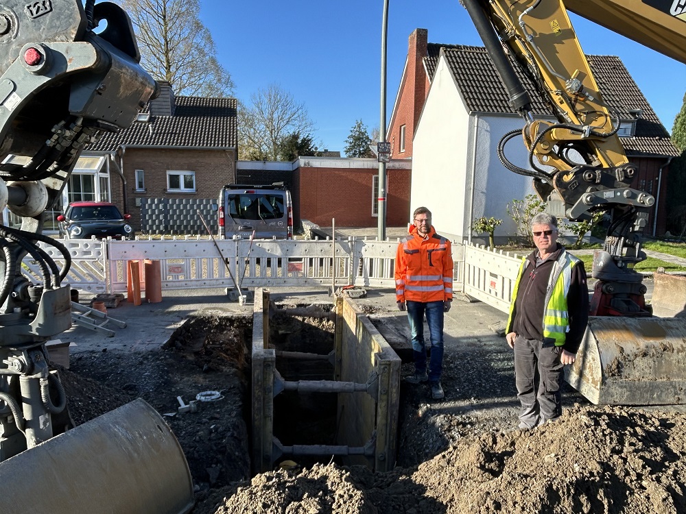 Foto: Frank Feldmann und Ludger Brinkmann auf einer Baustelle