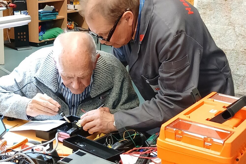 Reparatur-Café im St. Vinzenz bekommt Dinge wieder flott 