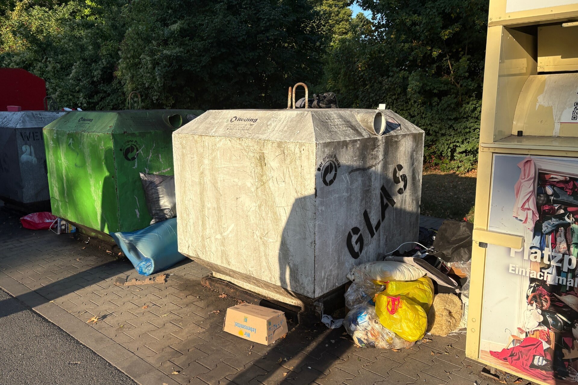 Müllsünder im Visier – Mit der Stadtreinigung auf Spurensuche