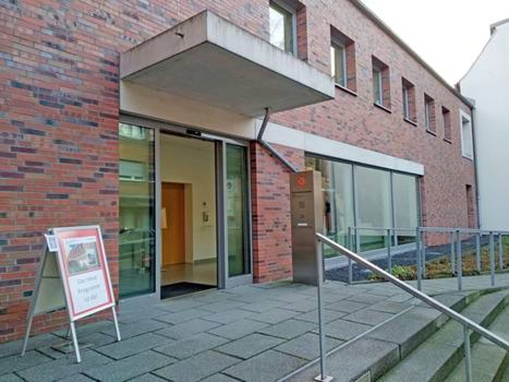 Foto: Eingang zur Familienbildungsstätte