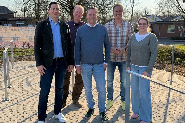 Neue Fahrradabstellflächen an Lambertischule und Mehrzweckhalle fertiggestellt