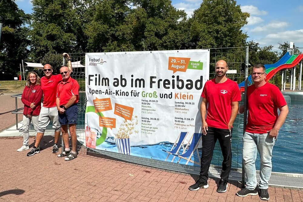 Jubiläumssommer im Freibad findet mit Open-Air-Kino seinen Abschluss 