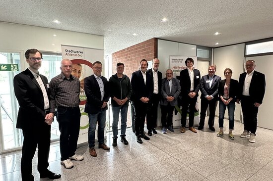 Foto: Gruppenbild in den Räumen der Stadtwerke