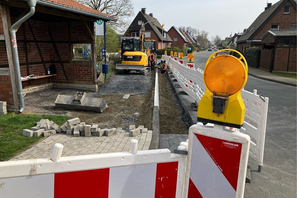 Am Dillweg barrierefrei in den Bus einsteigen
