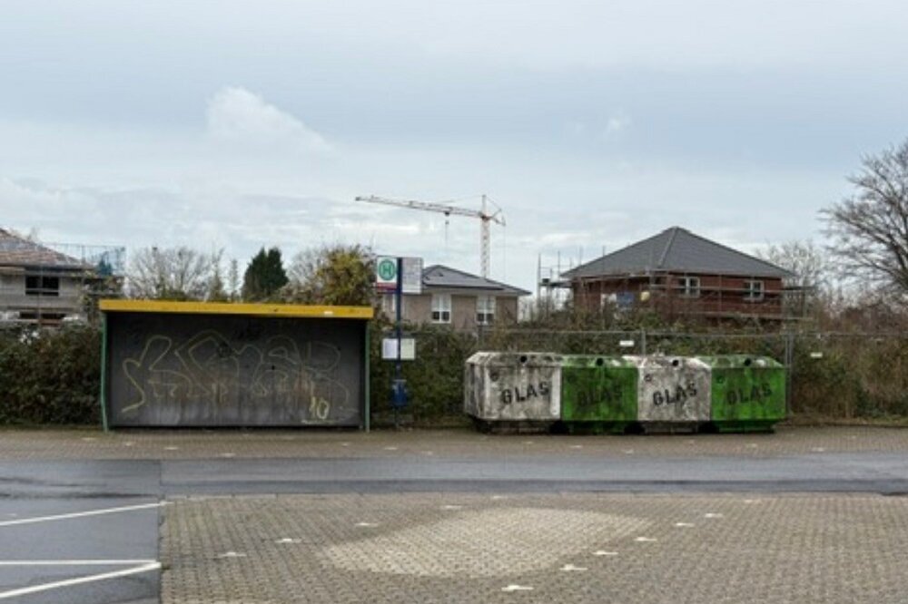 Altglascontainer wechseln den Standort 