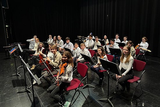 Foto: Das Städt. Gymnasium bittet zum Kammermusikabend.