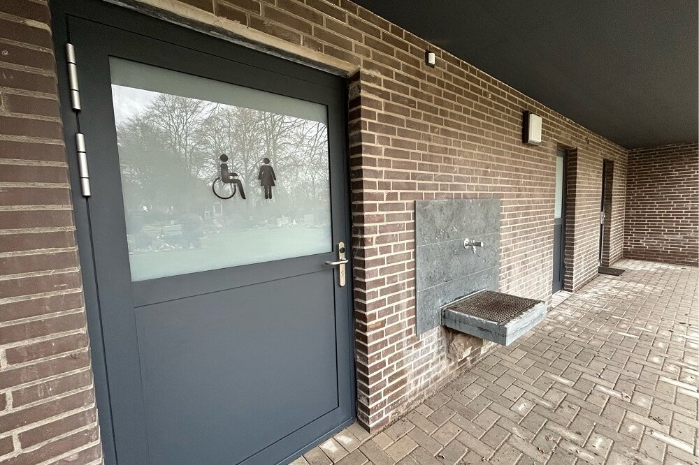 Toiletten auf dem Westfriedhof wieder geöffnet