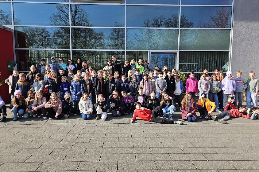 Schwimmwettkampf der Grundschulen: Martinschule kaum zu stoppen