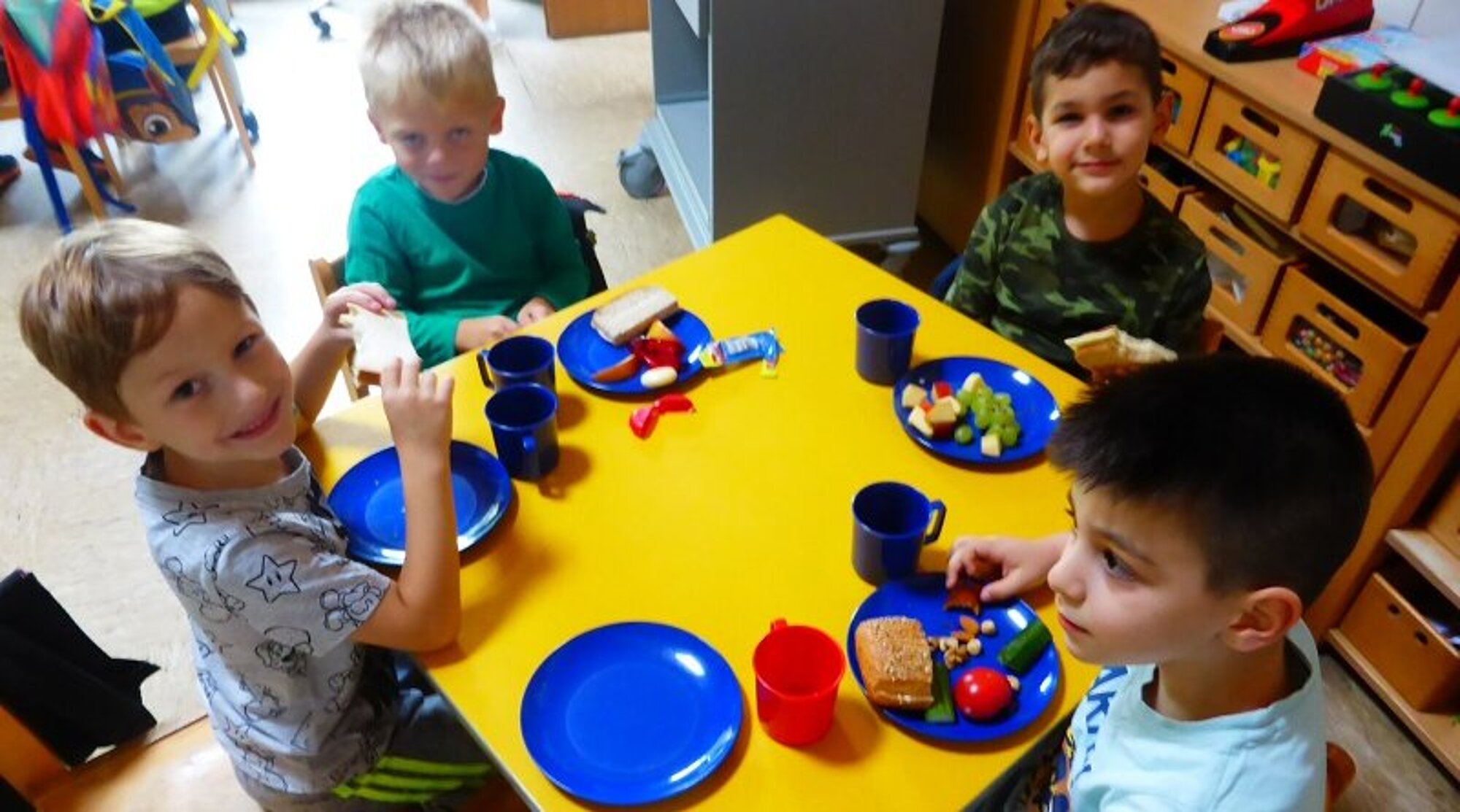 Foto: Kita Milchzahn Ernährung - Gemeinsames Essen